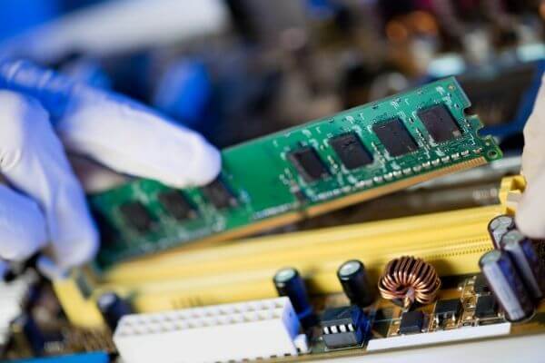 パソコンのCPU・メモリ・HDDの違いとは!?『現役エンジニアが解説』